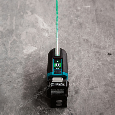 нивелир Makita SK105GDZ